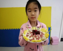 ������ʾ�����ͷ�Сѧ��չ�ж�ĸ�׽�