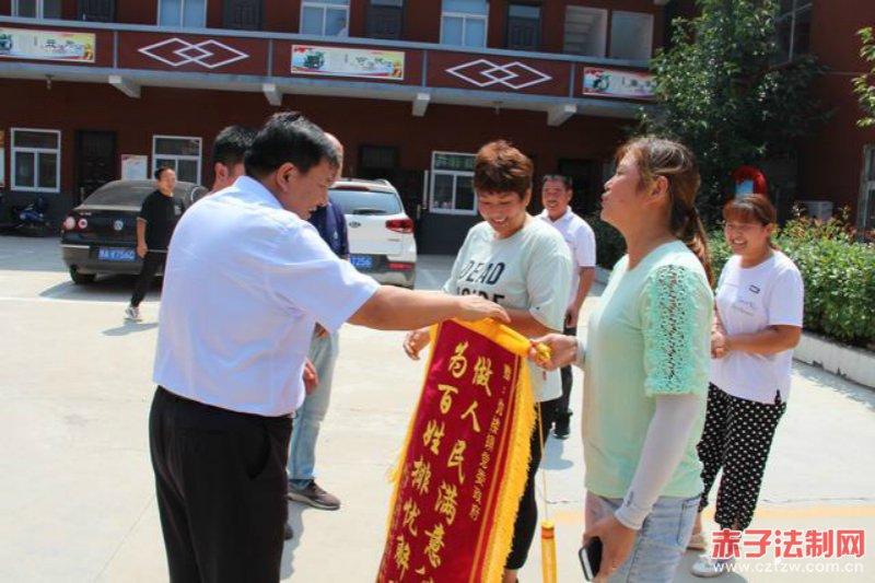 �������� �������¥��������Ժ�ڷ�������������һĻ